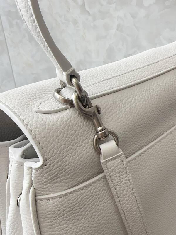 Balenciaga White 30x22x12cm shoulder bag — 1:1 Replica