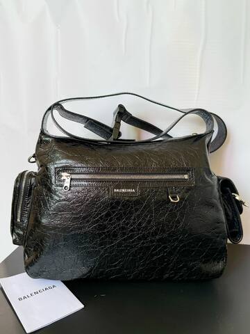 Balenciaga Black shoulder bag 1 1 Replica