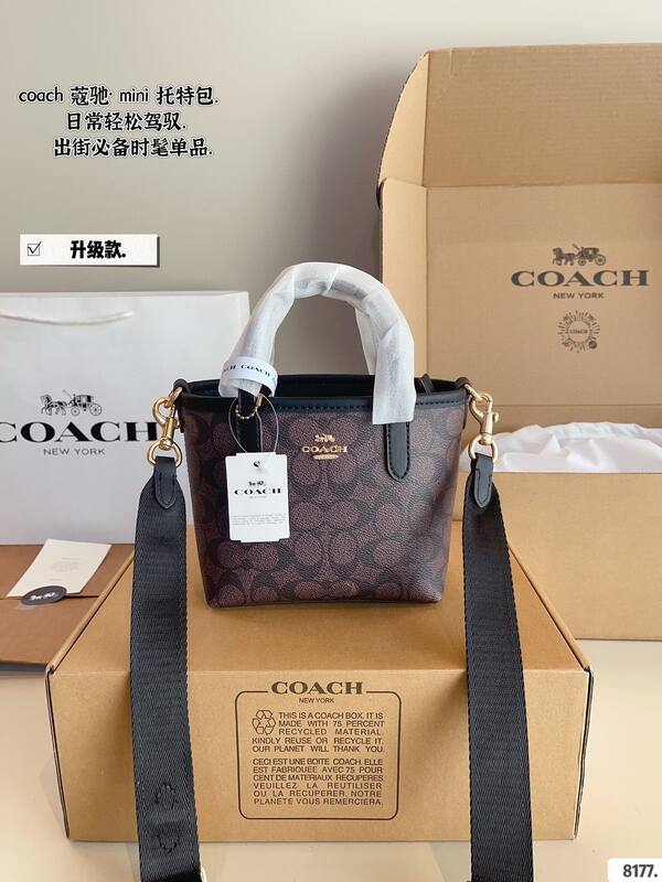 Coach Monogram shoulder bag — Top Quality Replica