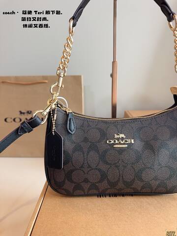 Coach Black shoulder bag Top Quality Replica