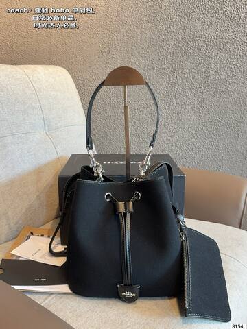 Coach Black shoulder bag 1 1 Replica