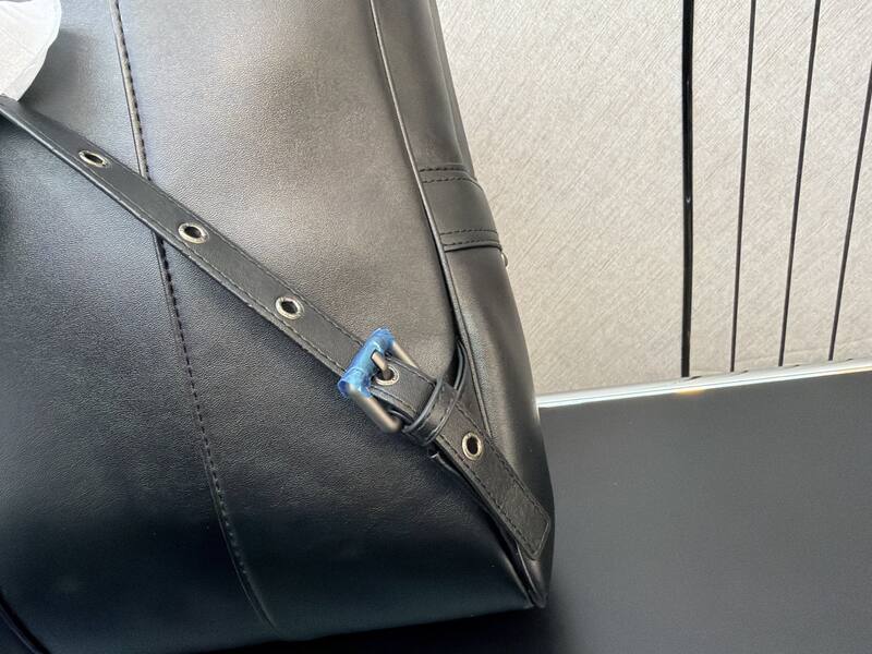 Bottega Veneta Black shoulder bag — Premium Replica