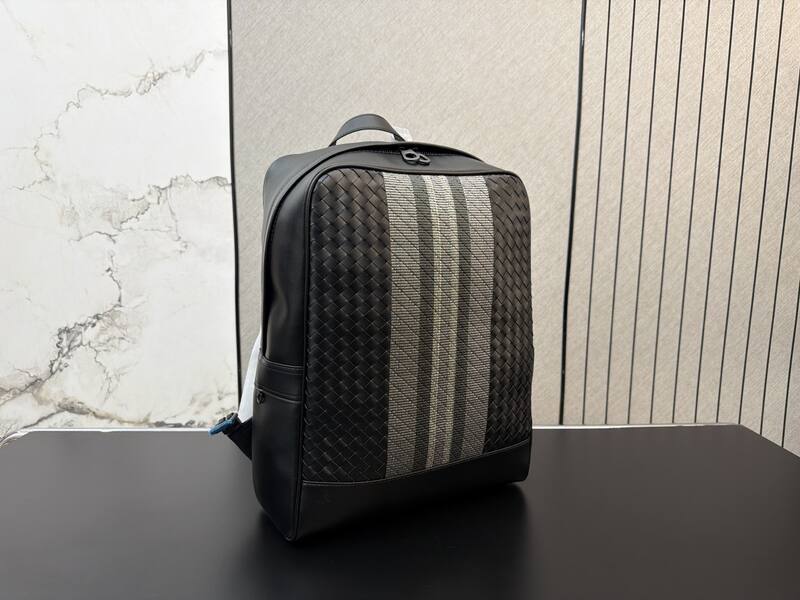 Bottega Veneta Black shoulder bag — Premium Replica