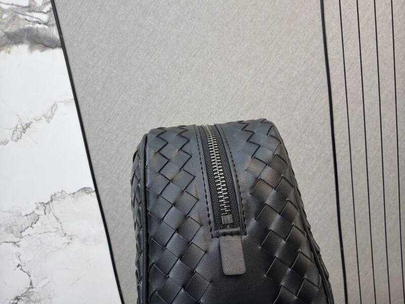 Bottega Veneta Black shoulder bag — Top Quality Replica