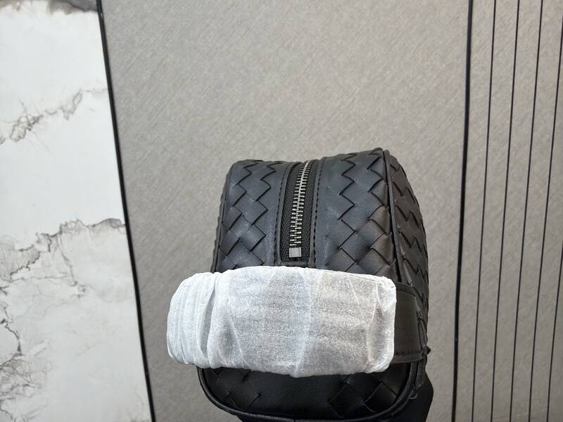 Bottega Veneta Black shoulder bag — Top Quality Replica