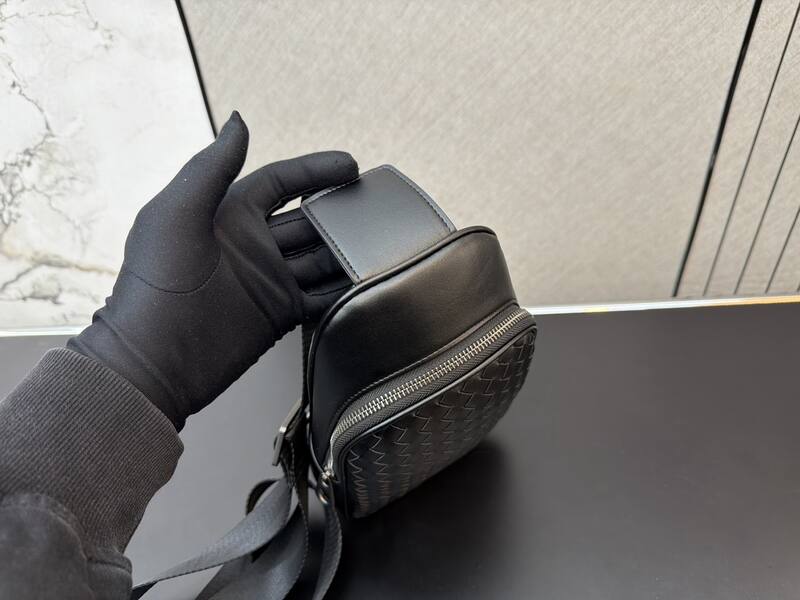 Bottega Veneta Black shoulder bag — Top Quality Replica