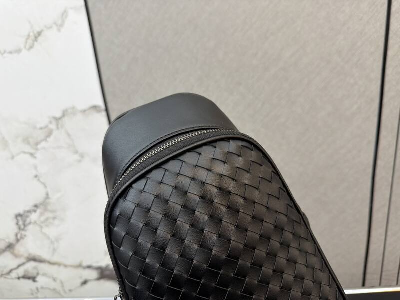 Bottega Veneta Black shoulder bag — Top Quality Replica