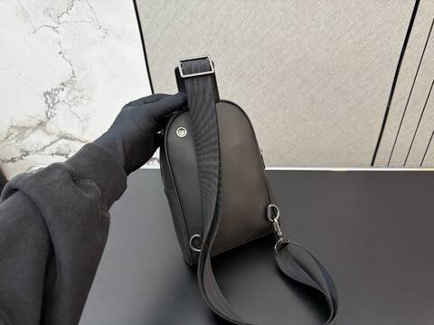 Bottega Veneta Gray 25x18x10cm shoulder bag 1 1 Replica