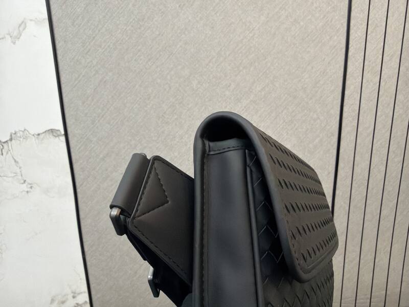 Bottega Veneta Black shoulder bag — AAA Quality Replica