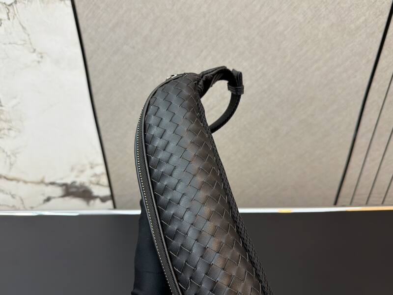 Bottega Veneta Black shoulder bag — Premium Replica