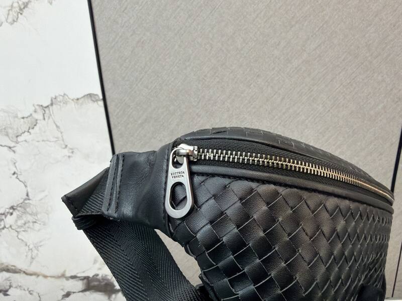Bottega Veneta Black shoulder bag — Premium Replica