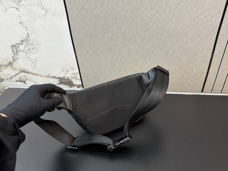Bottega Veneta Black shoulder bag — Premium Replica