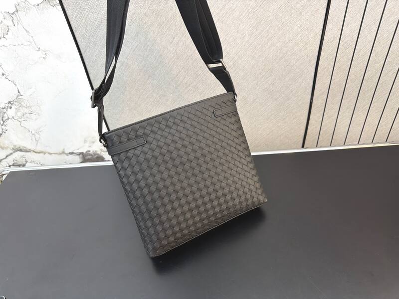 Bottega Veneta Grey shoulder bag — Top Quality Replica