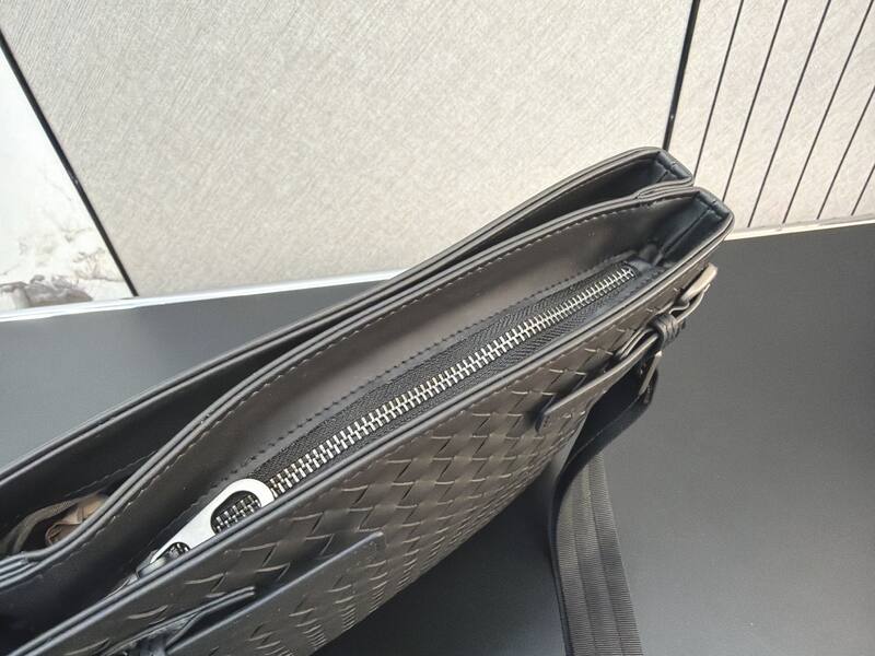 Bottega Veneta Grey shoulder bag — Top Quality Replica