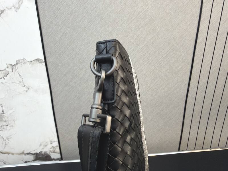 Bottega Veneta Black shoulder bag — AAA Quality Replica