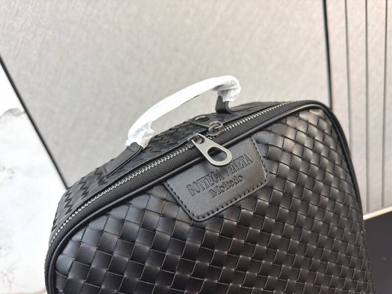 Bottega Veneta Black shoulder bag — 1:1 Replica