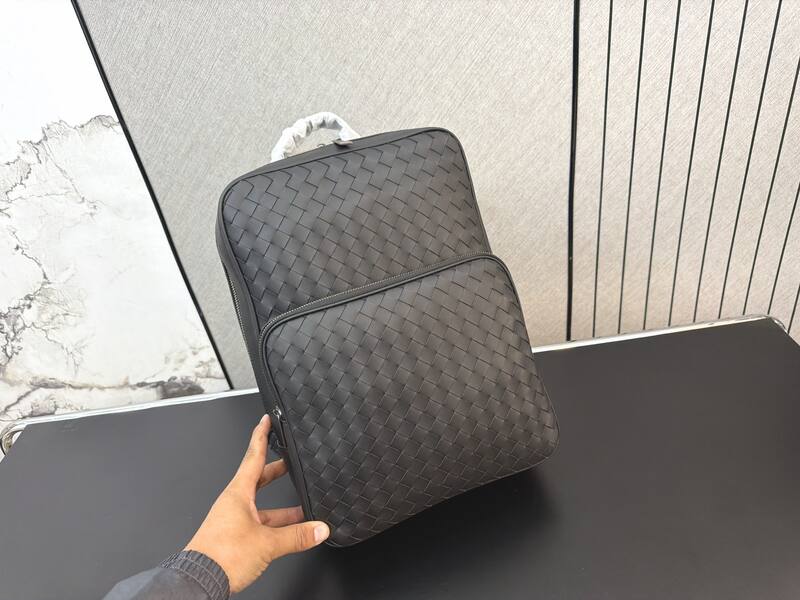 Bottega Veneta Black shoulder bag — AAA Quality Replica