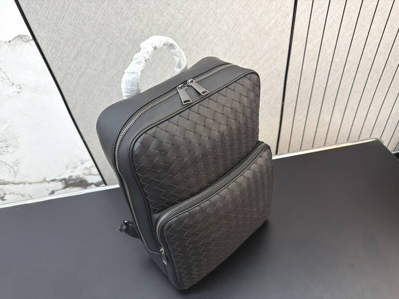 Bottega Veneta Black shoulder bag — AAA Quality Replica