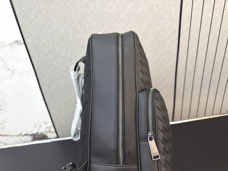 Bottega Veneta Black shoulder bag — AAA Quality Replica