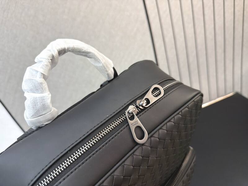 Bottega Veneta Black shoulder bag — Premium Replica