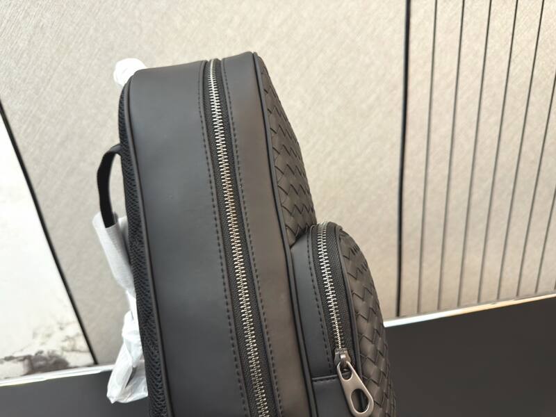 Bottega Veneta Black shoulder bag — Premium Replica