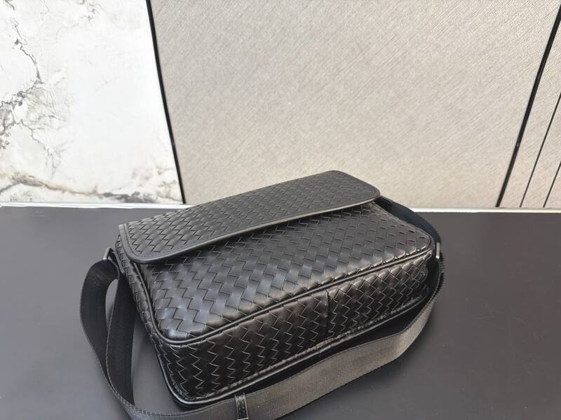 Bottega Veneta Black shoulder bag — 1:1 Replica
