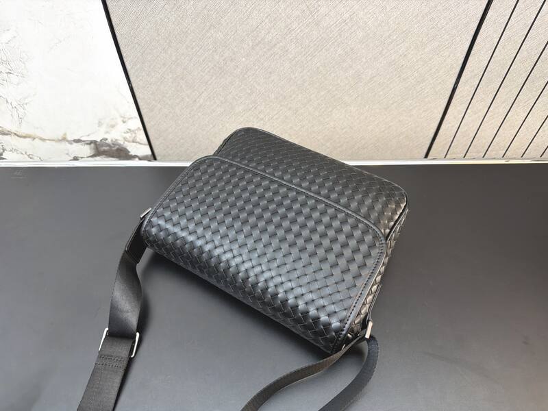 Bottega Veneta Black shoulder bag — 1:1 Replica