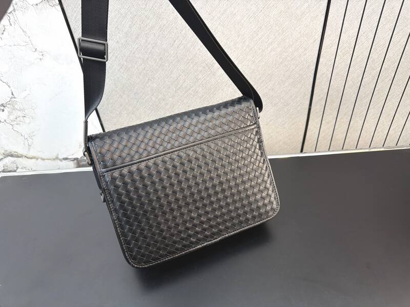 Bottega Veneta Black shoulder bag — 1:1 Replica