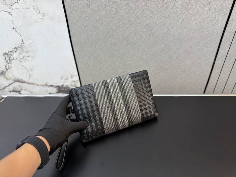 Bottega Veneta Black shoulder bag — AAA Quality Replica