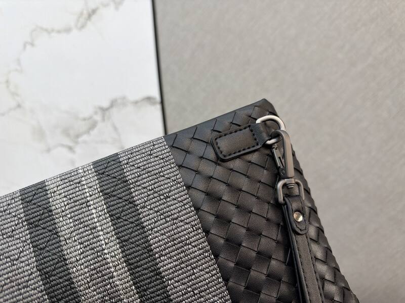 Bottega Veneta Black shoulder bag — AAA Quality Replica