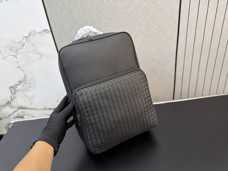 Bottega Veneta Black shoulder bag — Premium Replica