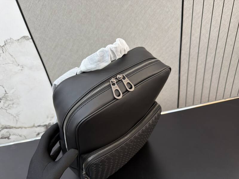 Bottega Veneta Black shoulder bag — Premium Replica