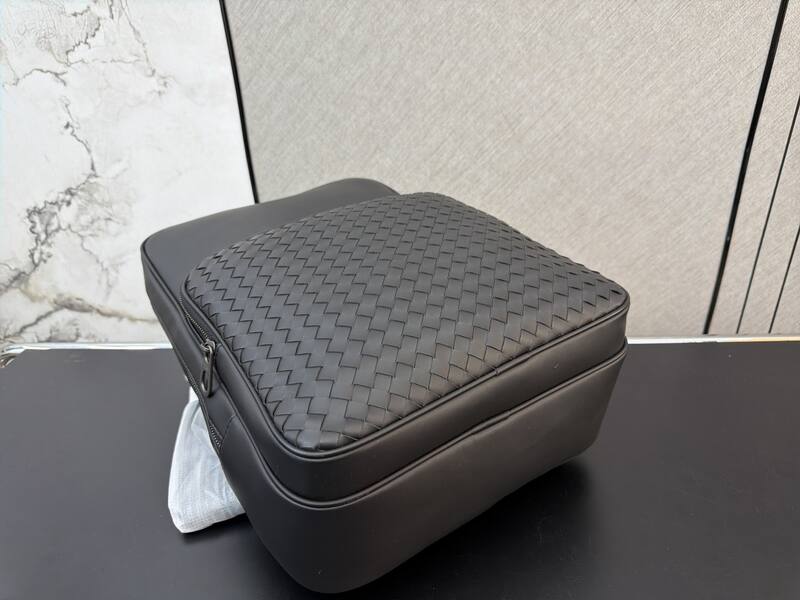 Bottega Veneta Black shoulder bag — Premium Replica