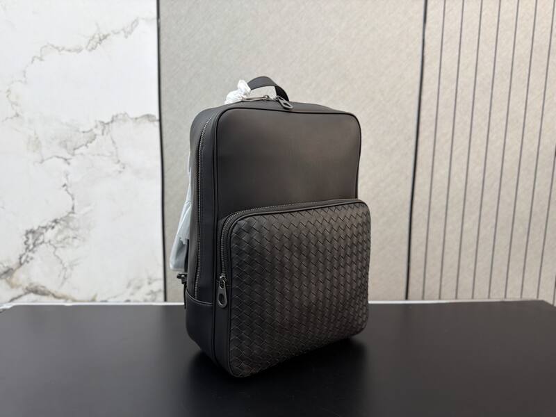 Bottega Veneta Black shoulder bag — Premium Replica