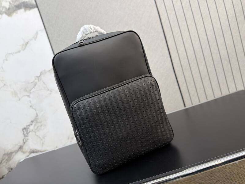 Bottega Veneta Black shoulder bag — Premium Replica