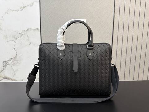 Bottega Veneta Black Intrecciato leather work Top Quality Replica