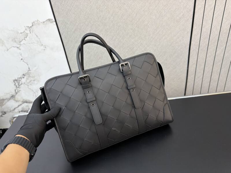 Bottega Veneta Black Intrecciato leather work — AAA Quality Replica