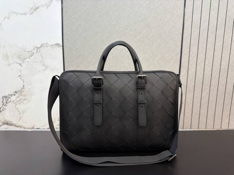 Bottega Veneta Black Intrecciato leather work — AAA Quality Replica