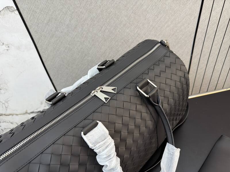 Bottega Veneta Black shoulder bag — Premium Replica