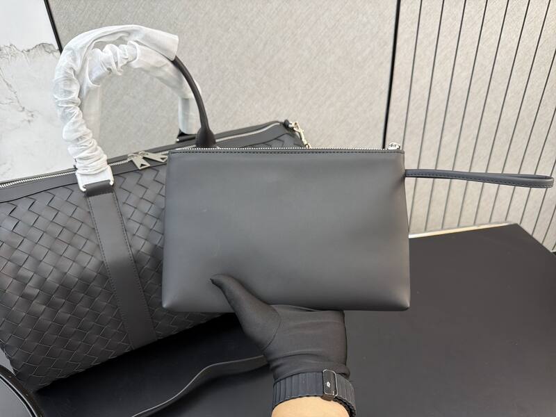 Bottega Veneta Black shoulder bag — Premium Replica