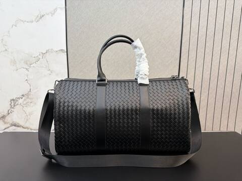 Bottega Veneta Black shoulder bag 1 1 Replica