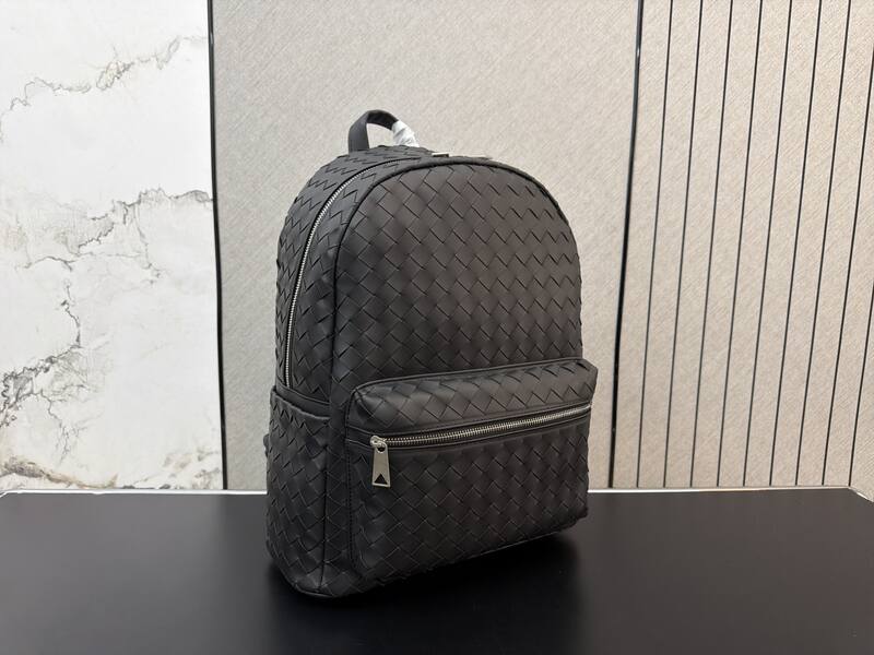 Bottega Veneta Black shoulder bag — Top Quality Replica