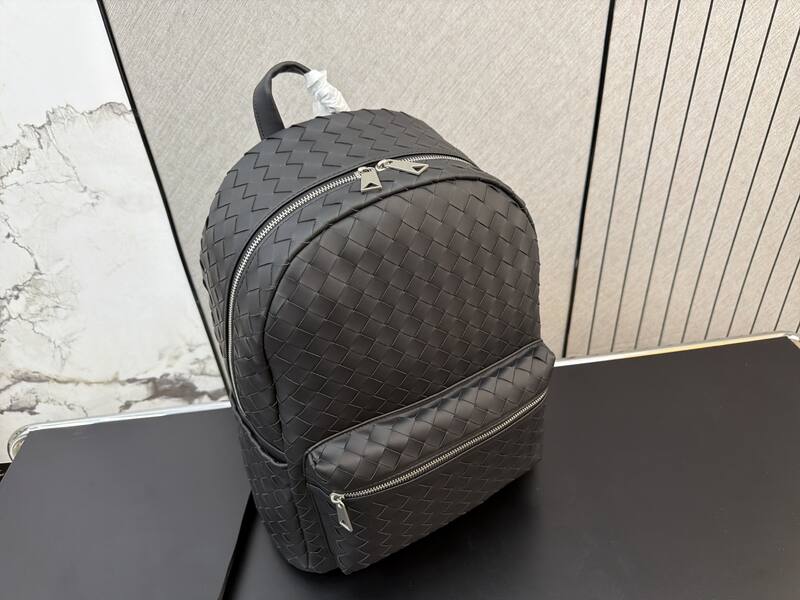 Bottega Veneta Black shoulder bag — Top Quality Replica