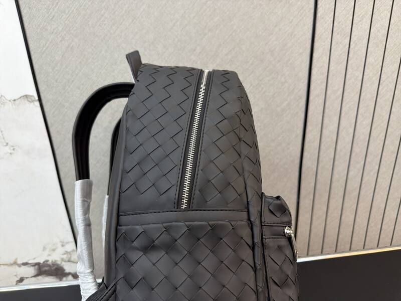 Bottega Veneta Black shoulder bag — Top Quality Replica