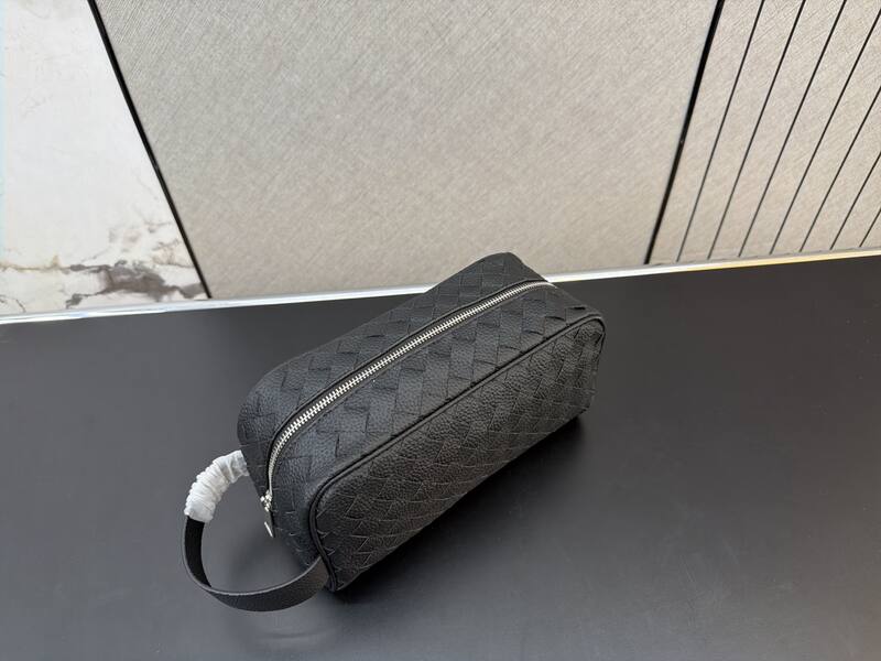 Bottega Veneta Black shoulder bag — AAA Quality Replica