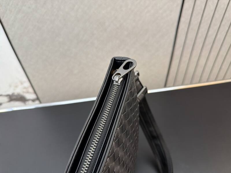 Bottega Veneta Black shoulder bag — Premium Replica