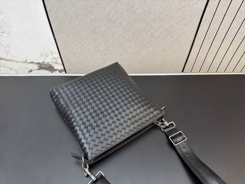 Bottega Veneta Black shoulder bag — Premium Replica