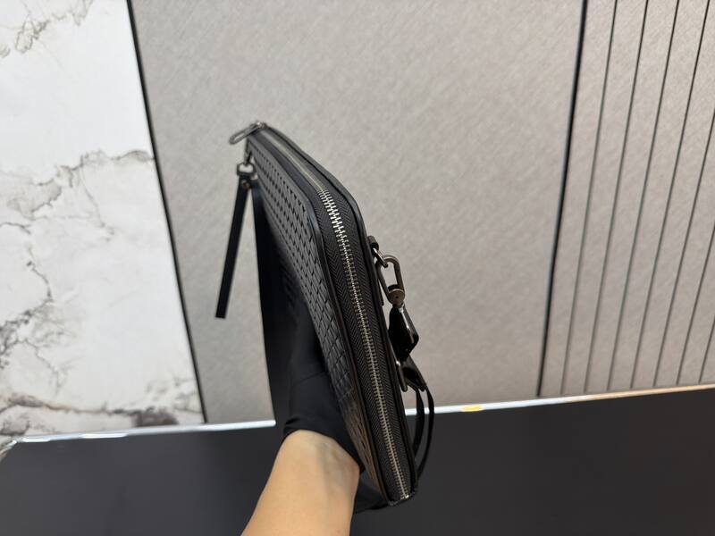 Bottega Veneta Black shoulder bag — AAA Quality Replica