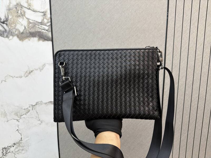 Bottega Veneta Black shoulder bag — AAA Quality Replica