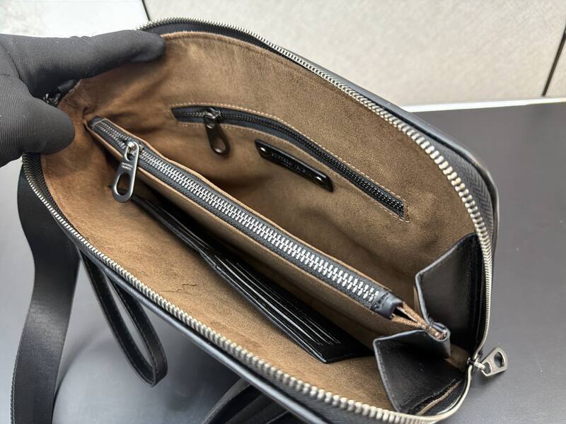 Bottega Veneta Black shoulder bag — AAA Quality Replica